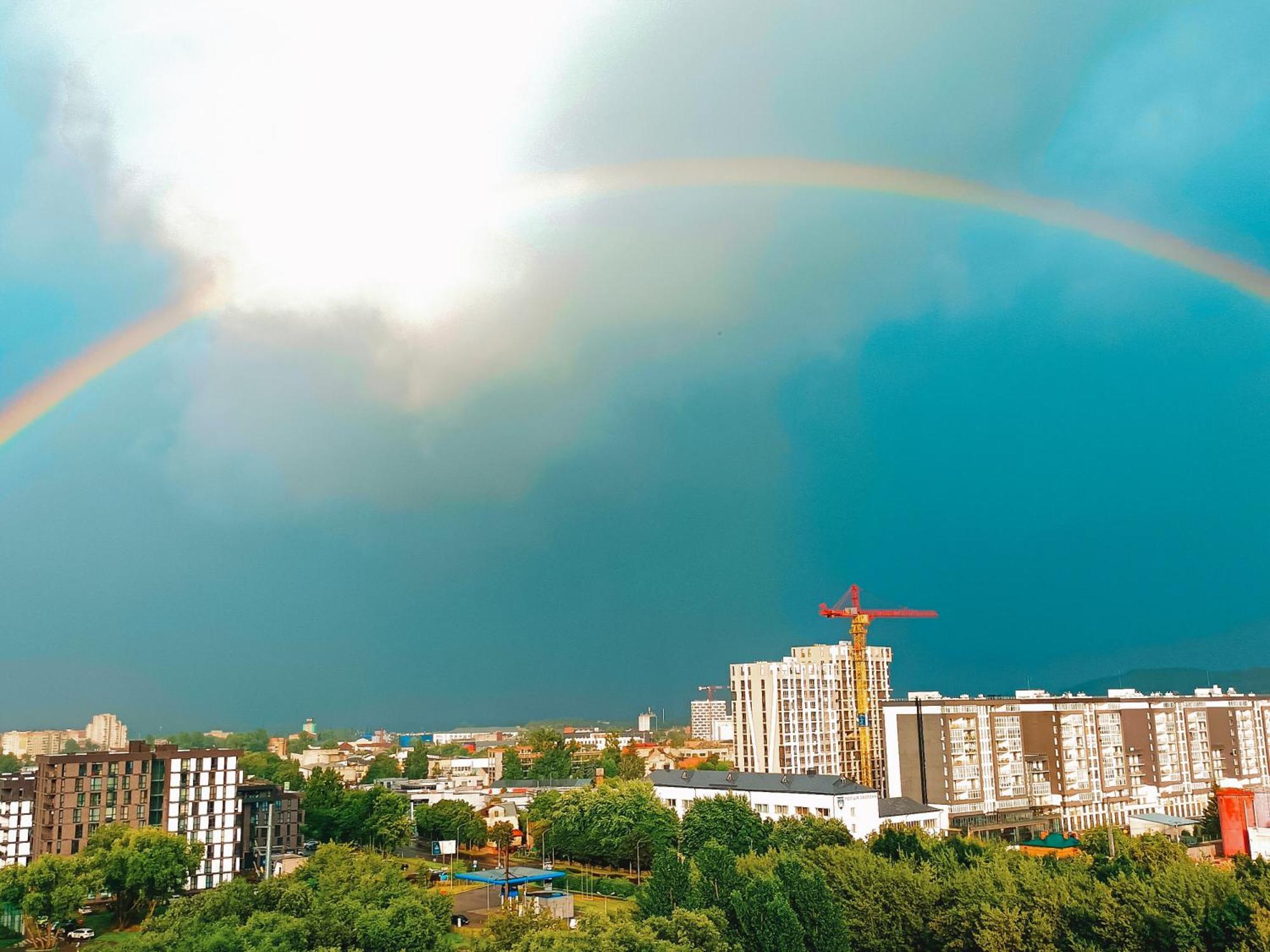 Романтичні Апартаменти З Мальовничим Краєвидом Lviv Ngoại thất bức ảnh